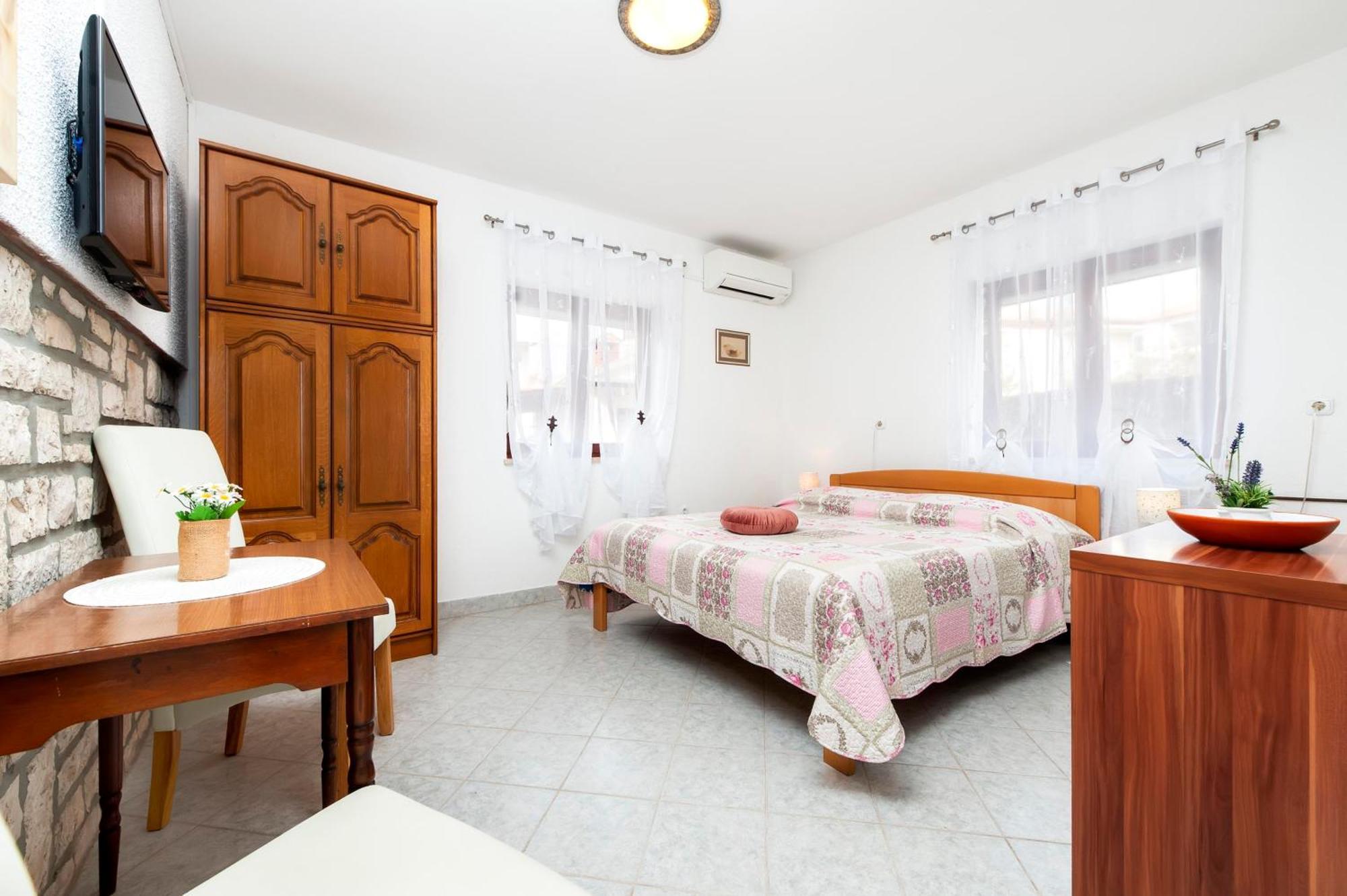 Apartments And Room Silvana Ρόβινι Εξωτερικό φωτογραφία