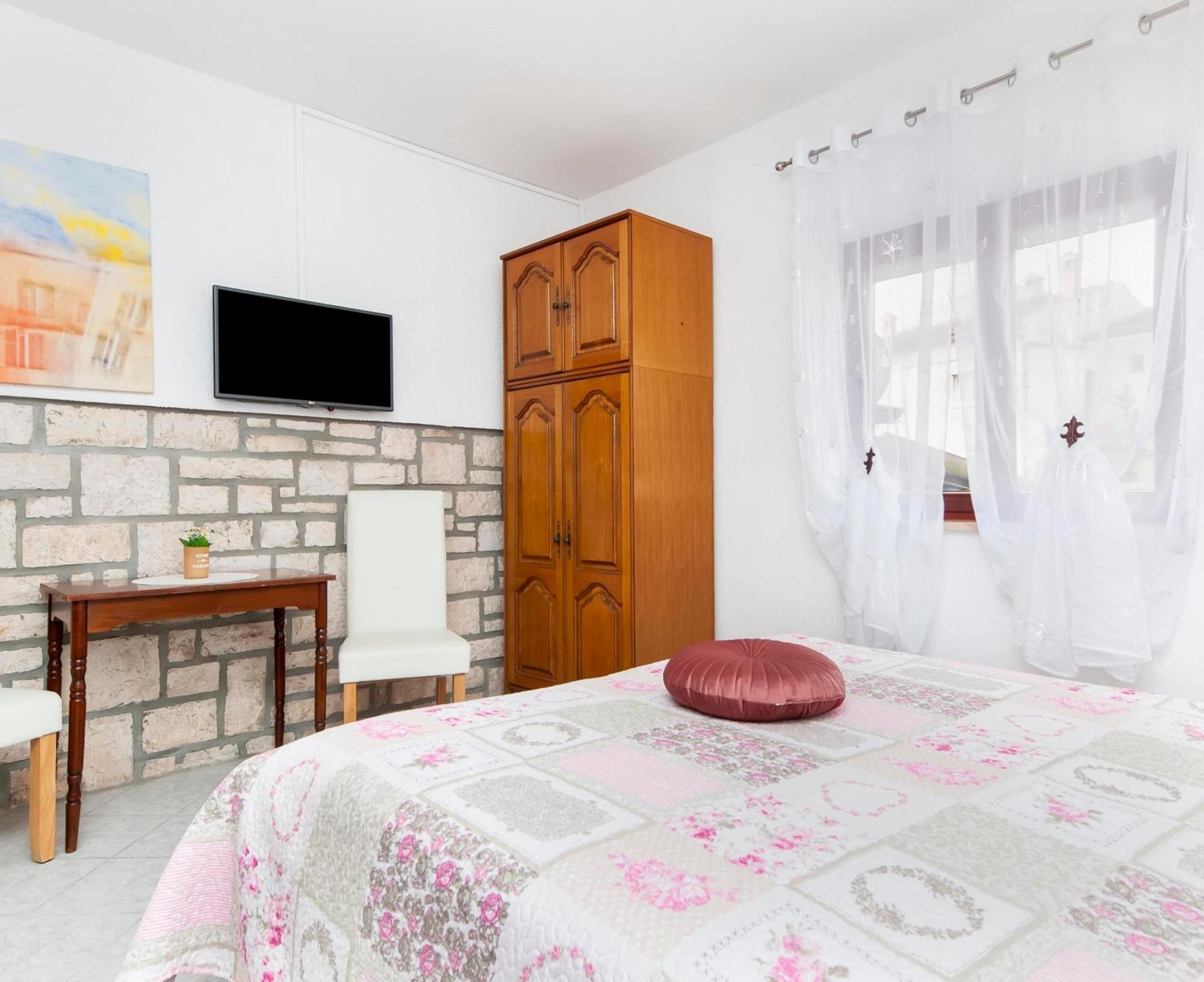 Apartments And Room Silvana Ρόβινι Εξωτερικό φωτογραφία
