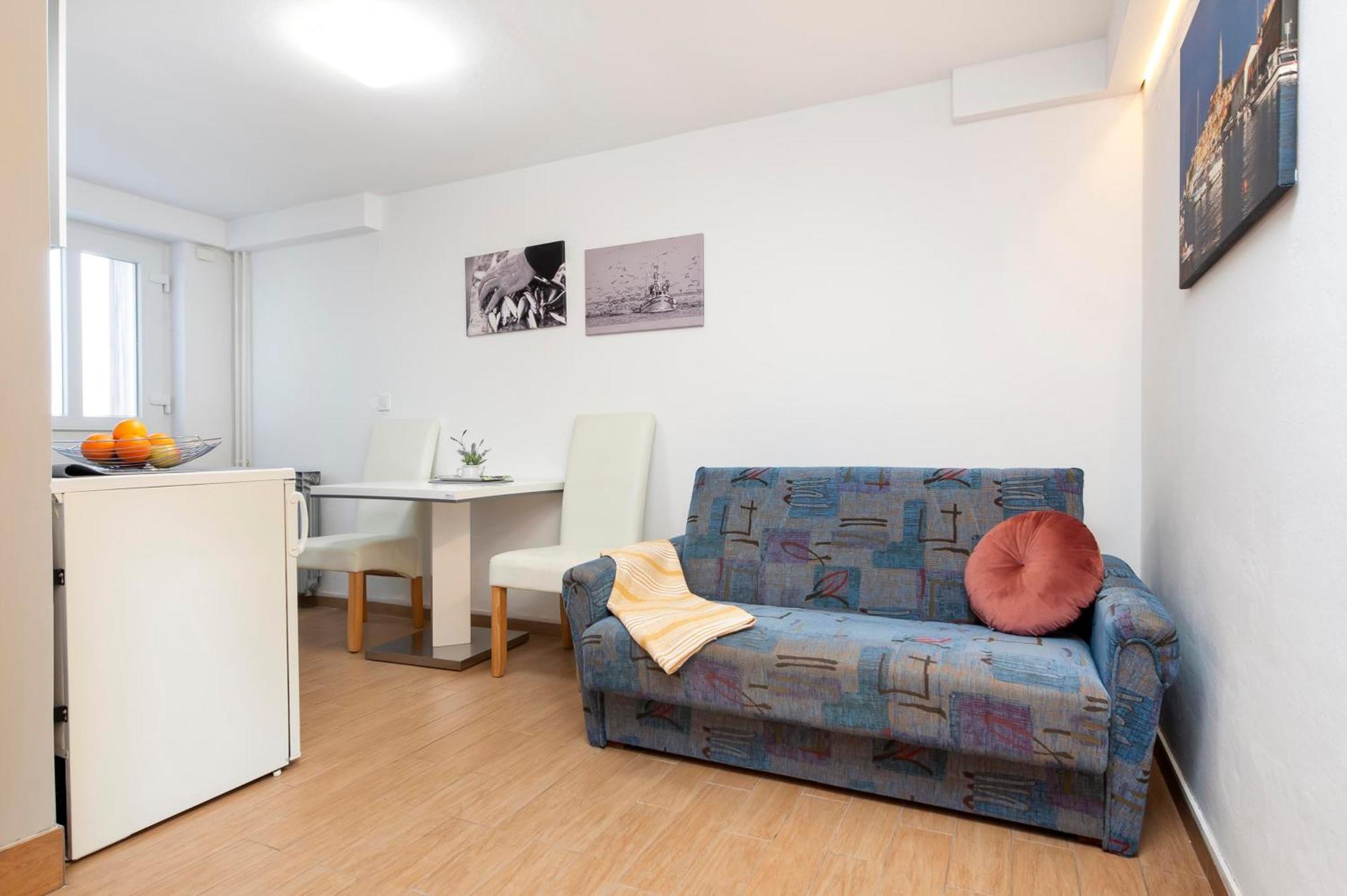 Apartments And Room Silvana Ρόβινι Εξωτερικό φωτογραφία