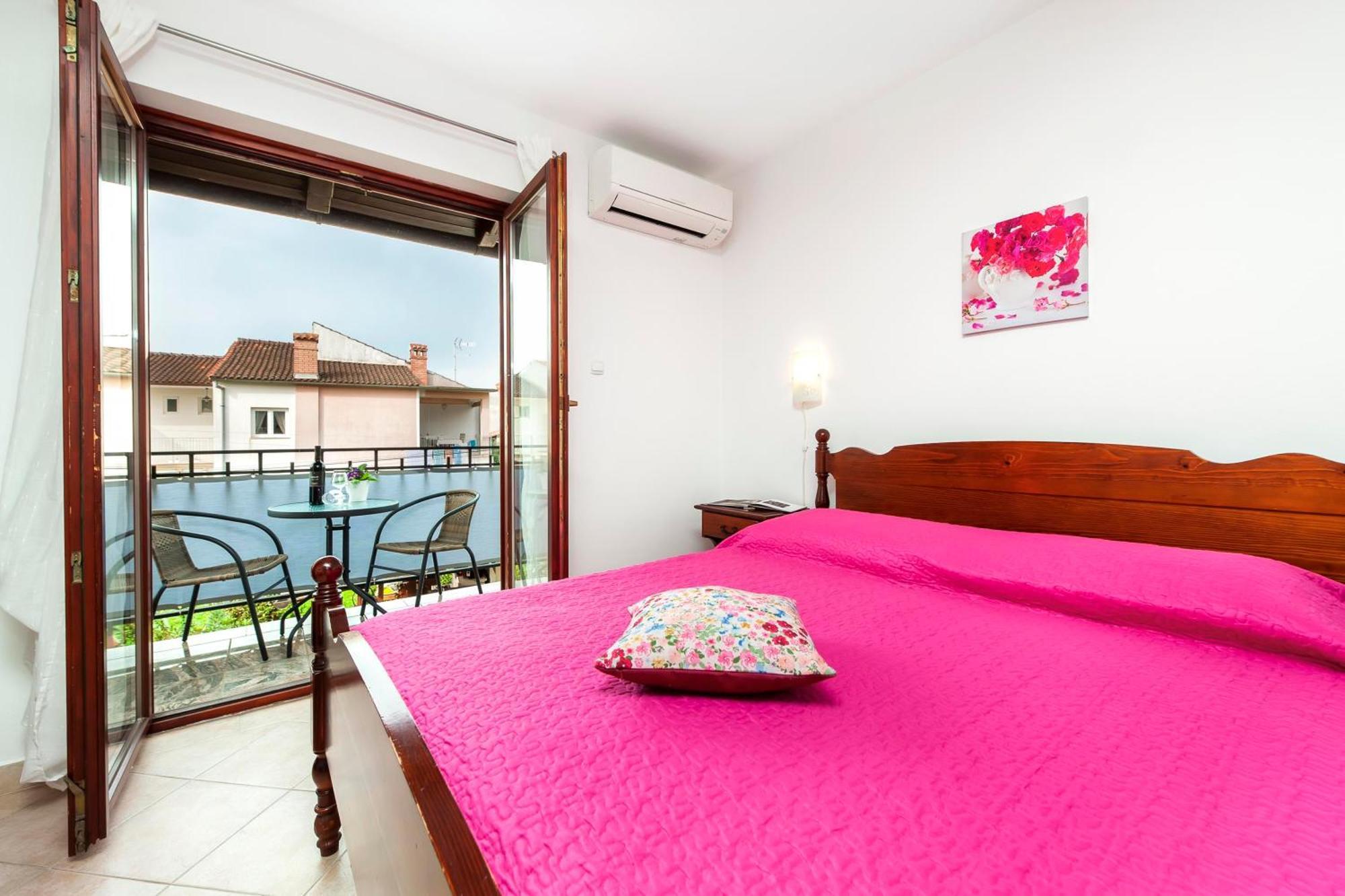 Apartments And Room Silvana Ρόβινι Εξωτερικό φωτογραφία