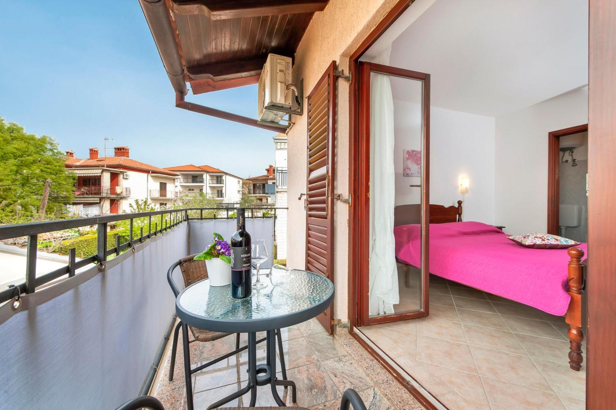 Apartments And Room Silvana Ρόβινι Εξωτερικό φωτογραφία